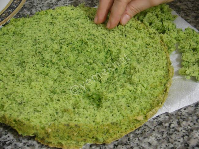 Ispanaklı Kivili Pasta - Yapılışı (16/24) 